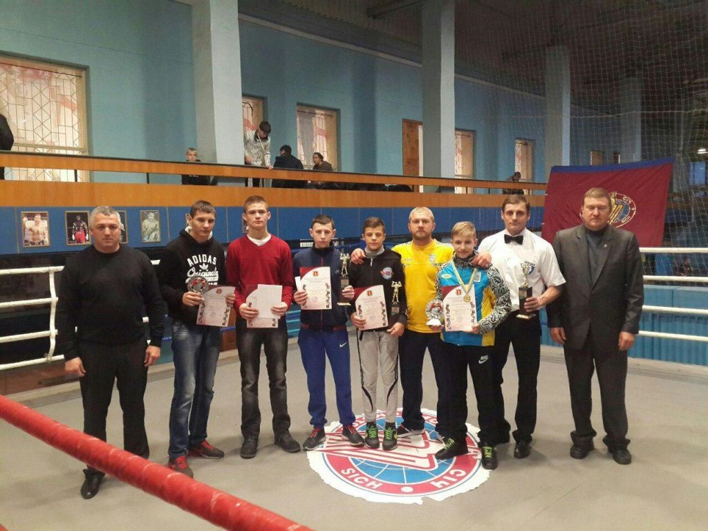 Константин Мульченко добыл очередную победу на чемпионате области по боксу