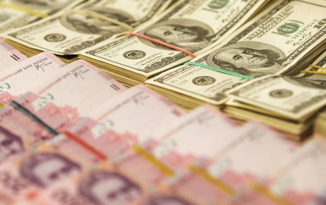 НБУ установил официальный курс ниже 27 гривень за доллар