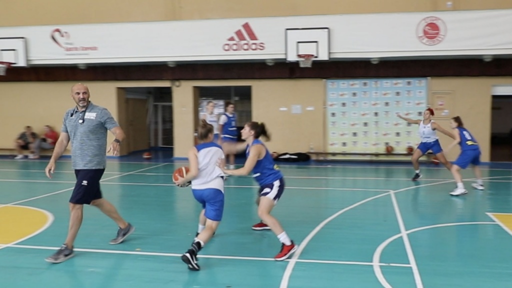 Женская сборная Украины по баскетболу U18 в Бердянске готовится к Еврочеленджу
