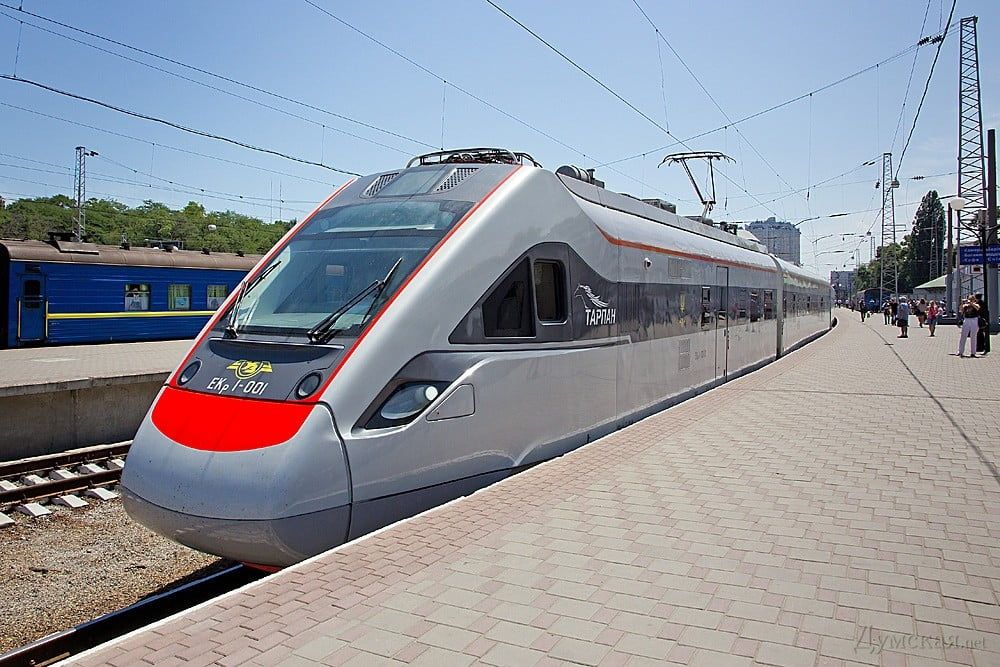 К 2025 году в Украине 70% рейсов придется на скоростные поезда