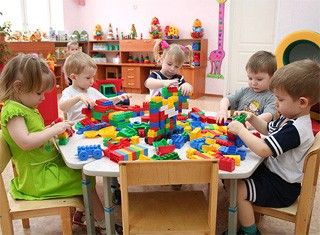 В Бердянске детям не хватает мест в детсадах