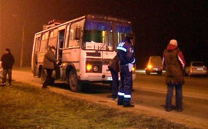 В Бердянске с помощью игрушечного автомата угнали пассажирский автобус