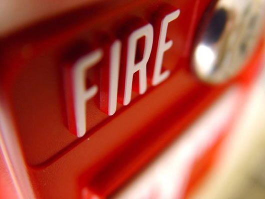 Шестилетний бердянский мальчик сам вызвал пожарных, когда задымилась микроволновка на кухне