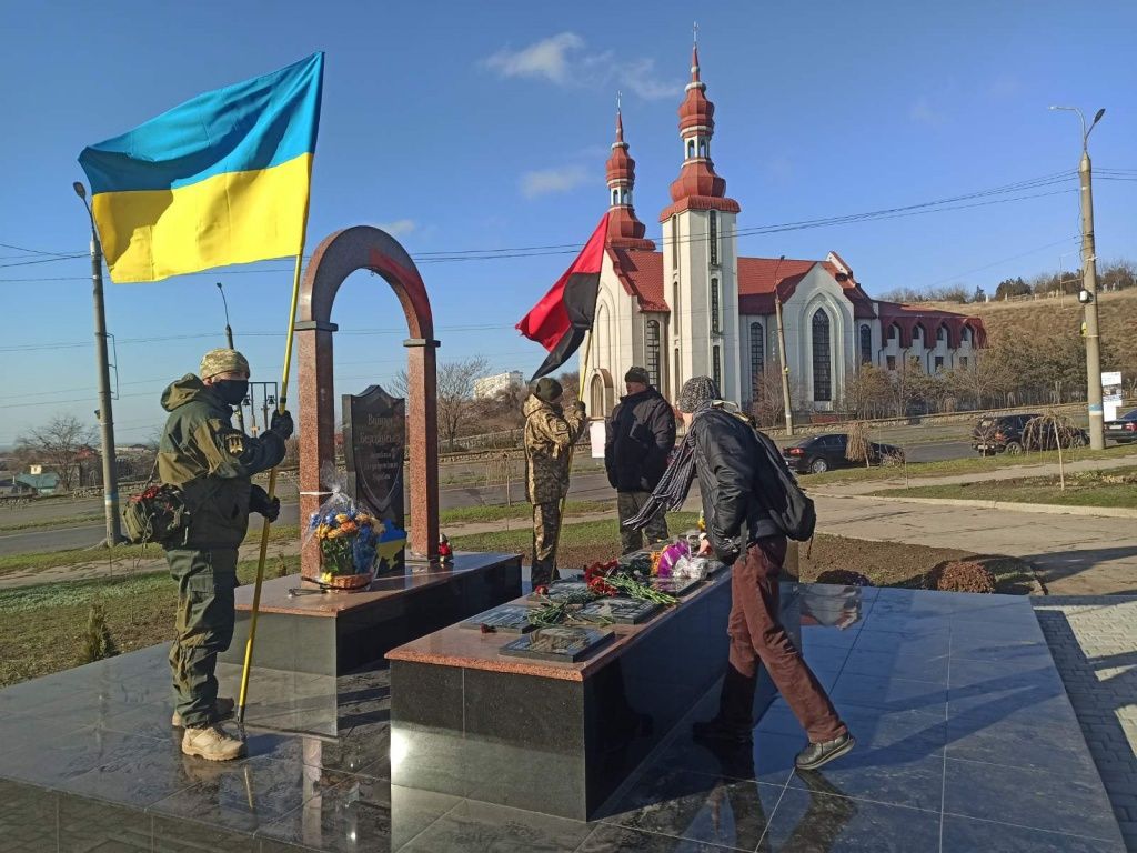 В День ЗСУ ветерани вшанували пам'ять побратимів