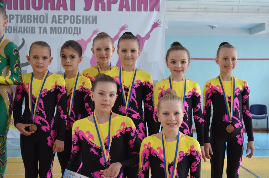 Представители секции спортивной аэробики отметились медалями на чемпионате Украины