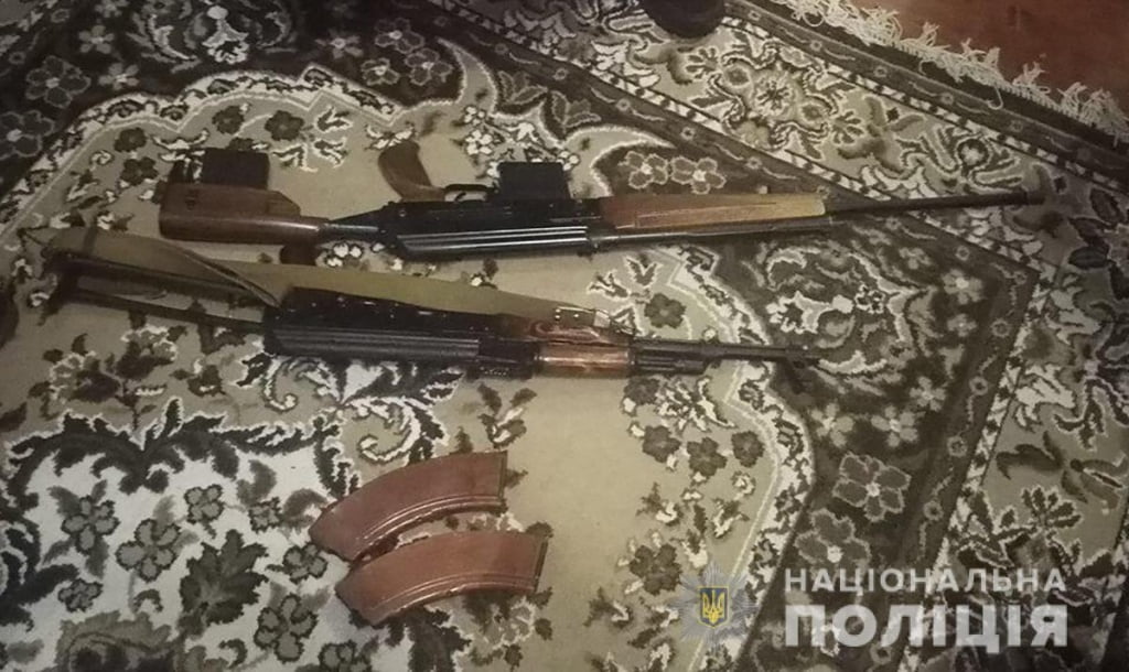 В Бердянську поліцейські вилучили у місцевого мешканця зброю