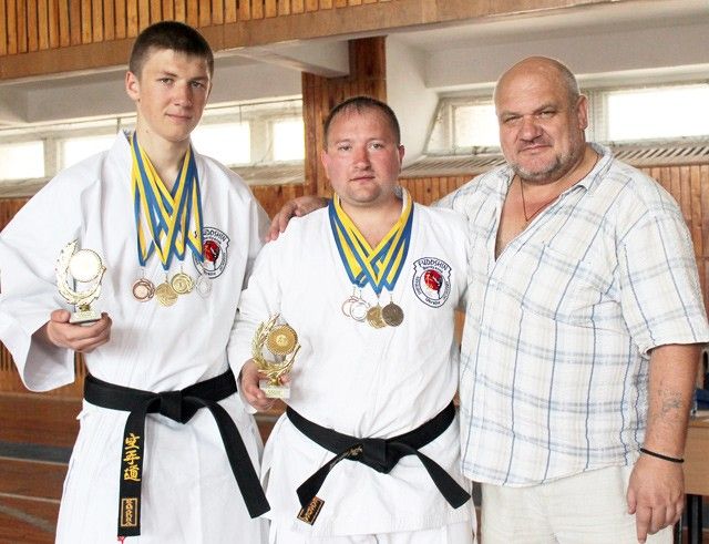 Бердянцы завоевали тридцать пять медалей на первом чемпионате Украины по каратэ ISKF