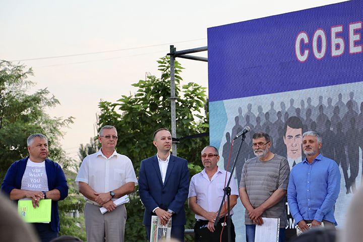 Собеседование в центре Бердянска прошли 6 кандидатов из 10. Оба Пономарева не явились