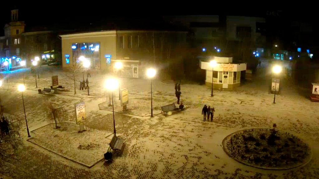 В Бердянске выпал первый снег. Коммунальщики готовы к ухудшению погодных условий