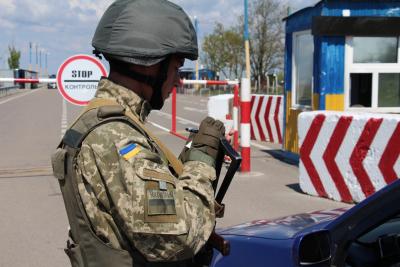 На адміністративній межі з АР Крим російська окупаційна влада призупинила пропускні операції
