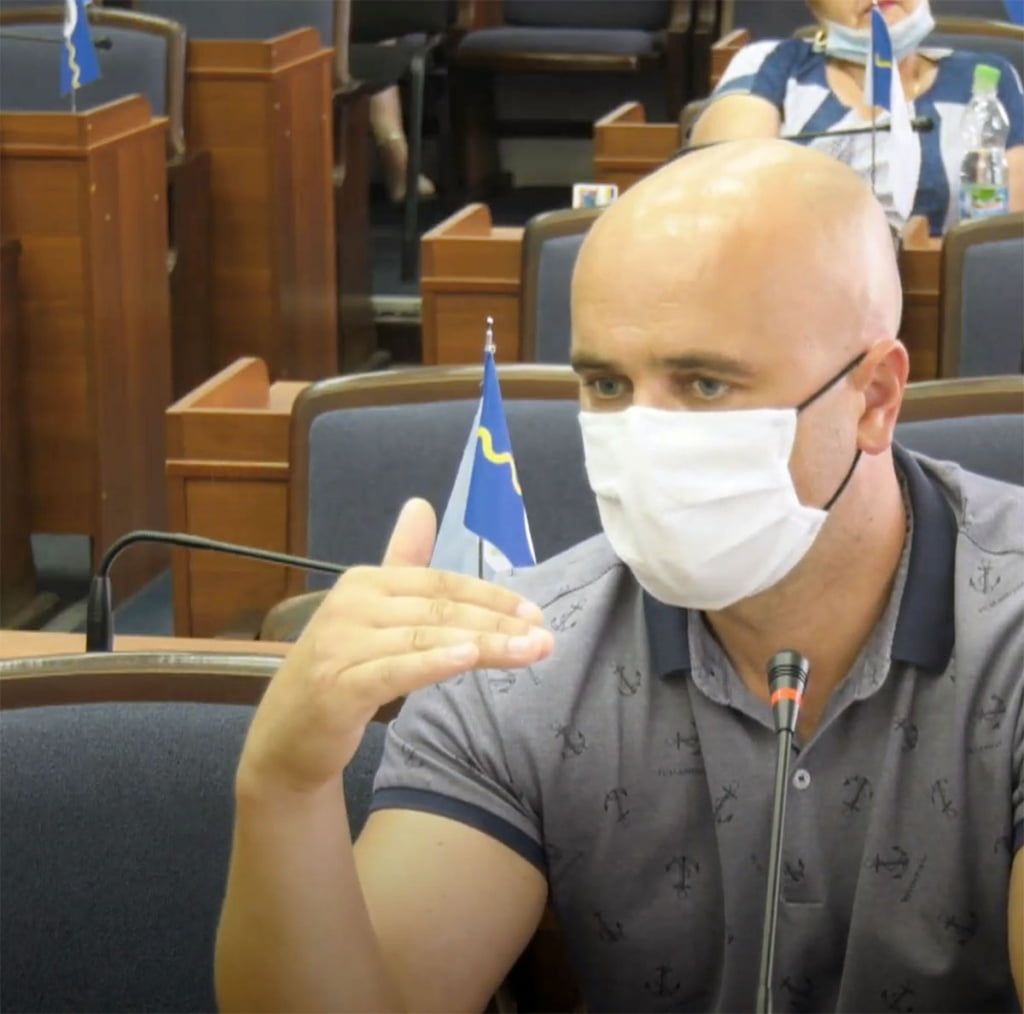 Депутат М. Рудницький закликав призупинити процес виносу лічильників з приватних домоволодінь