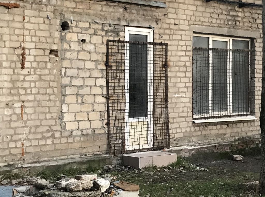 Доступ перекрили – в Дім побуту заварили входи