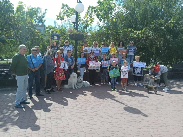 Разом з Україною: Бердянськ приєднався до маршу за права тварин