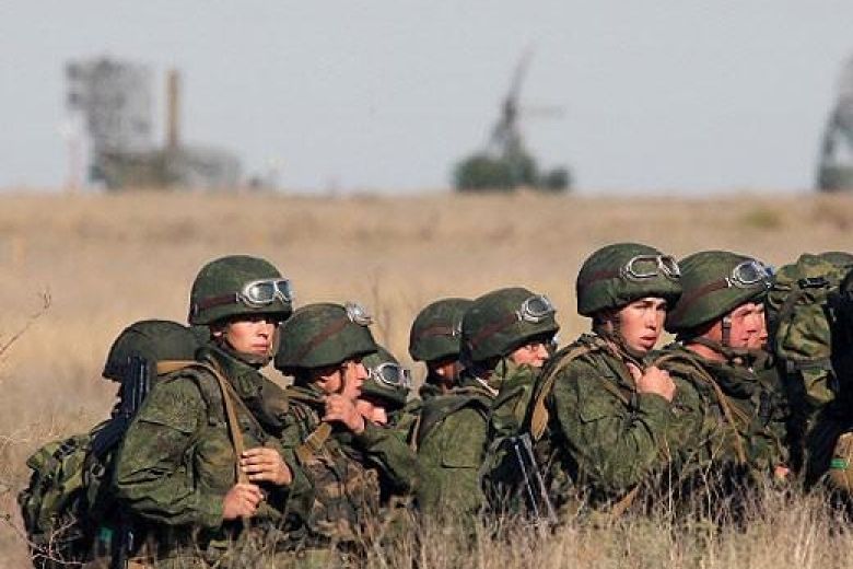 Россия увеличивает количество военных на админгранице с Крымом