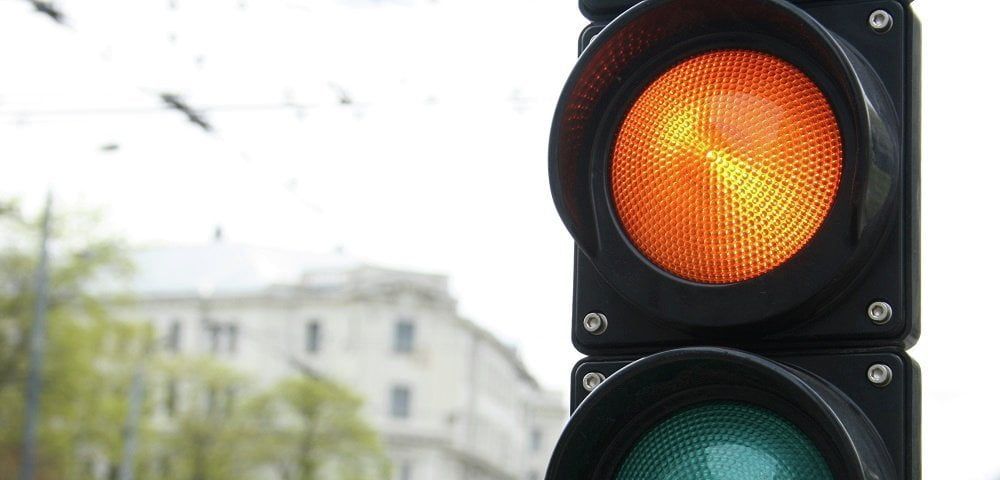 В Украине могут отменить желтый свет светофора