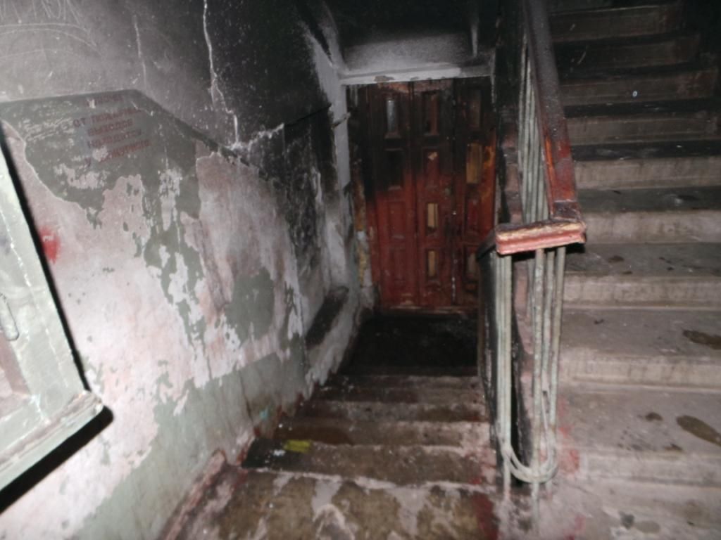 В Бердянську вогнеборці ліквідували пожежу в чотирьох поверховому житловому будинку