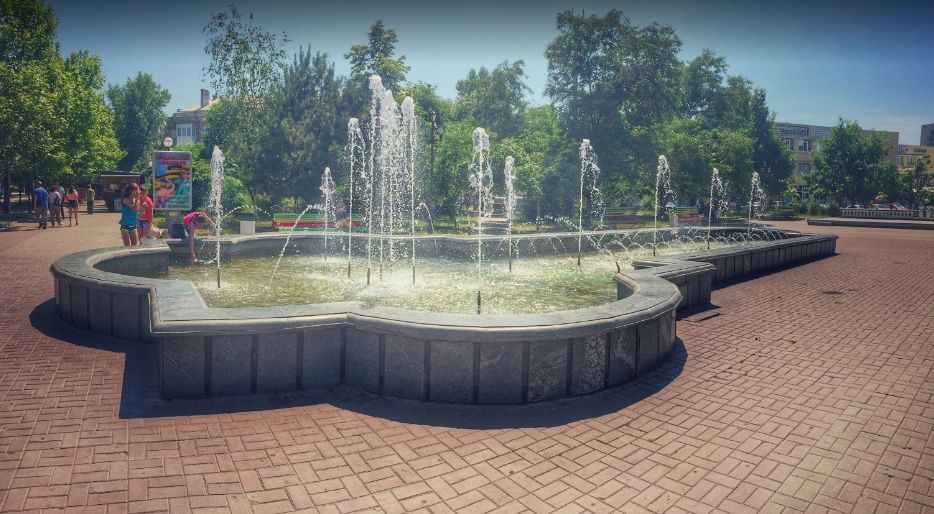 В міські фонтани подається питна вода. Їх обслуговування — 173 тис. грн. на рік