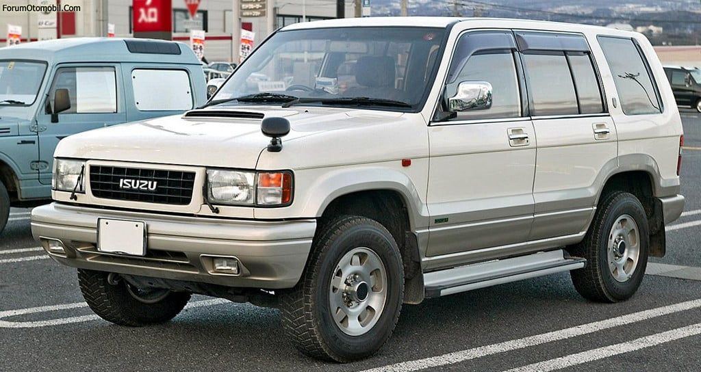 Рамный кроссовер Isuzu Bighorn