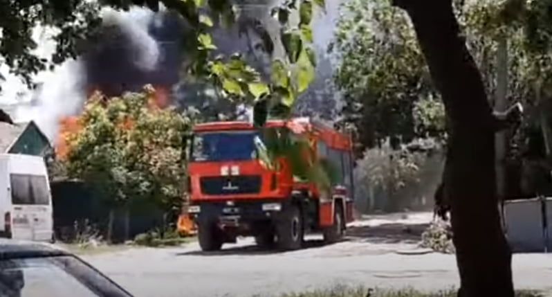 В Бердянську згоріли гараж і автомобіль
