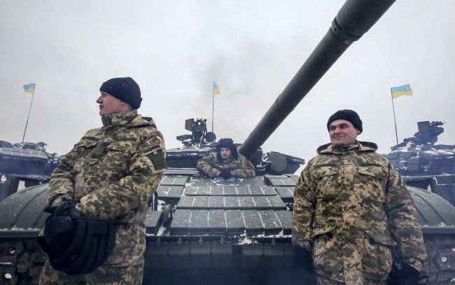 Украина отведет тяжелое вооружение после прекращения обстрелов со стороны боевиков