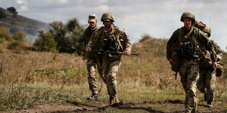 Ситуація на Донбасі: 32 обстріли бойовиків, троє військових постраждали