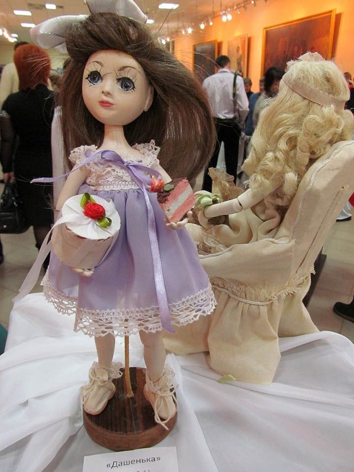 В Бердянске открылась выставка "Создатели кукол"