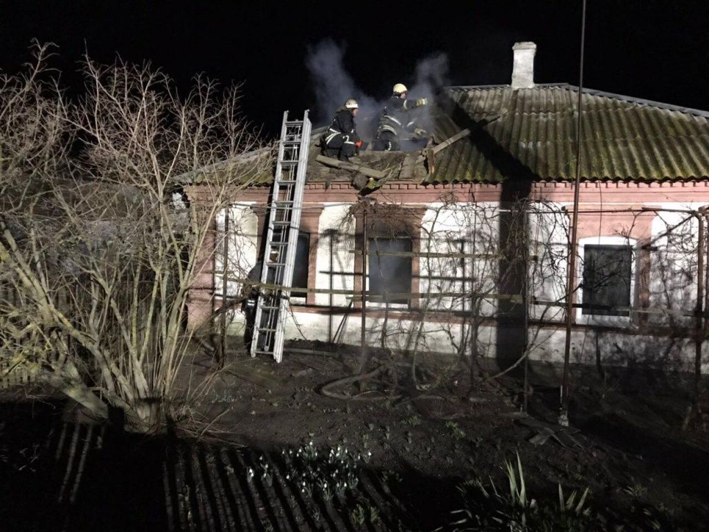 В Бердянському районі вогнеборці ліквідували пожежу у приватному житловому будинку