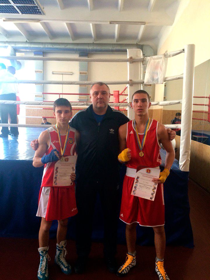 Бердянские боксеры завоевали два золота на молодежном чемпионате Запорожской области