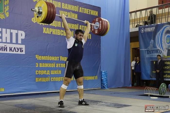 Константин Рева завоевал бронзу на Всеукраинском турнире по тяжелой атлетике