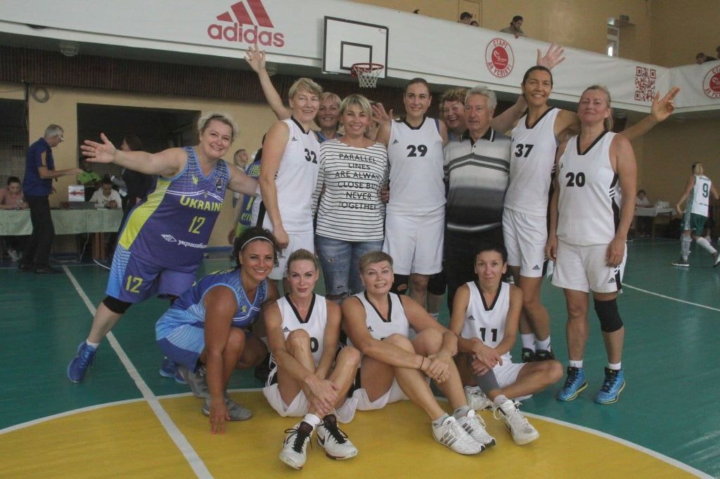 Баскетбольный кубок Лизогуба остается в Бердянске