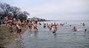 Крещенские купания в Бердянске (фото + текст)