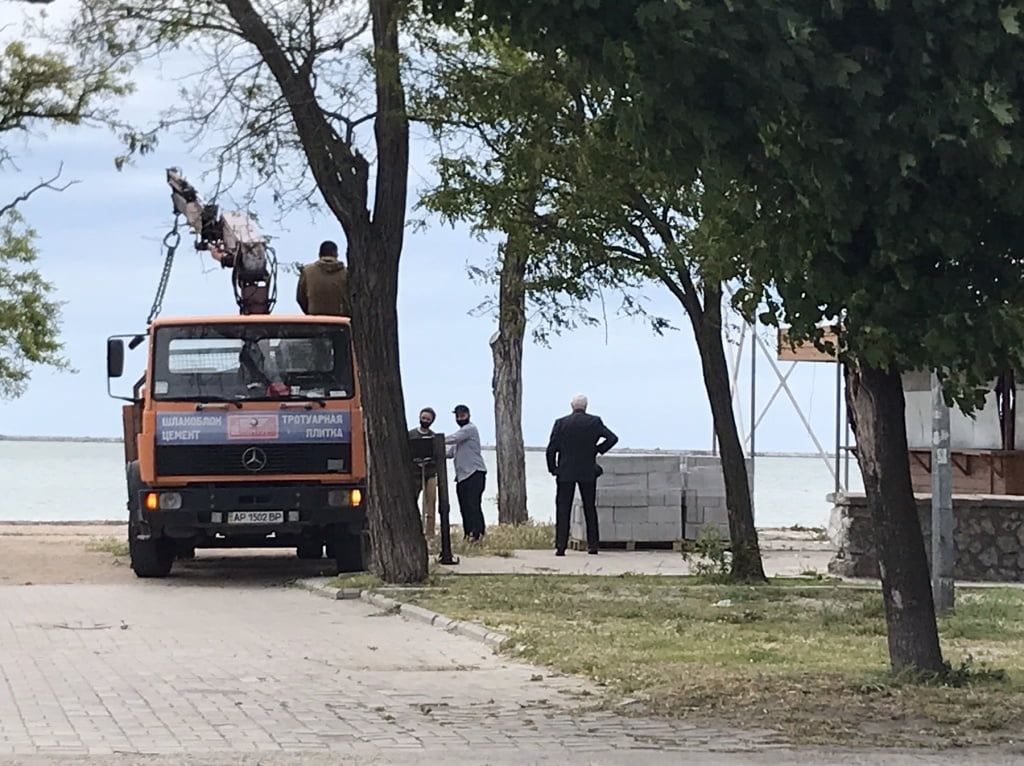 «Мохіто», версія 2.0. МАФ і «кріпацька» стіна з піноблоку