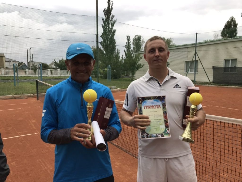 Владимир Пятак и Владимир Жовнарчук победили в парном теннисном турнире Berdyansk Open Championship