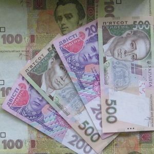 В Украине с 1 октября повышают социальные выплаты