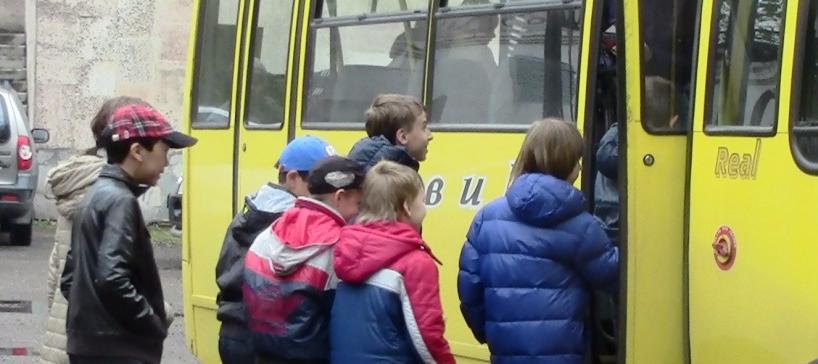 Бердянским школьникам восстановили льготу в маршрутках