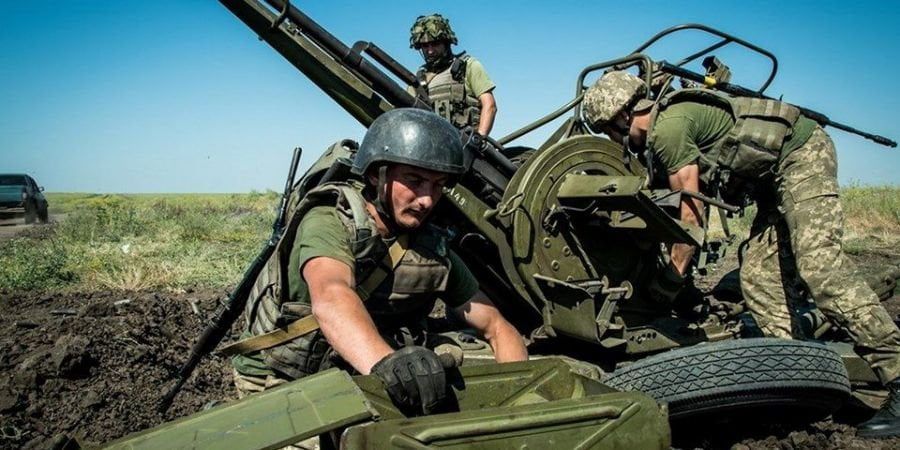 Бойовики 24 рази обстріляли українських військових на Донбасі: є загиблий та постраждалі