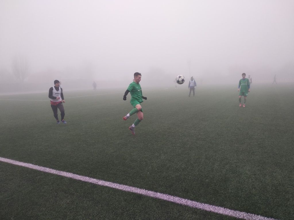В Бердянске сыграны первые матчи футбольного сезона 2019 года