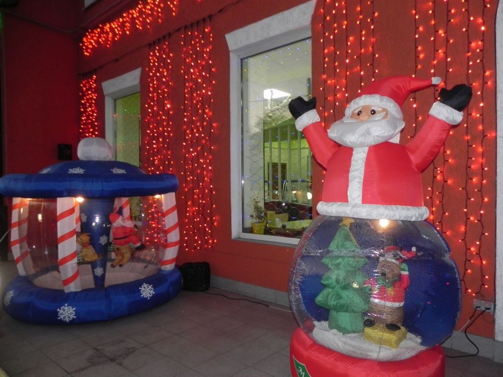 В Бердянске объявили конкурс на лучшее новогоднее украшение объектов торговли и обслуживания