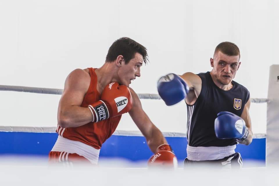 Никита Алистратов стал обладателем открытого кубка Киева по боксу