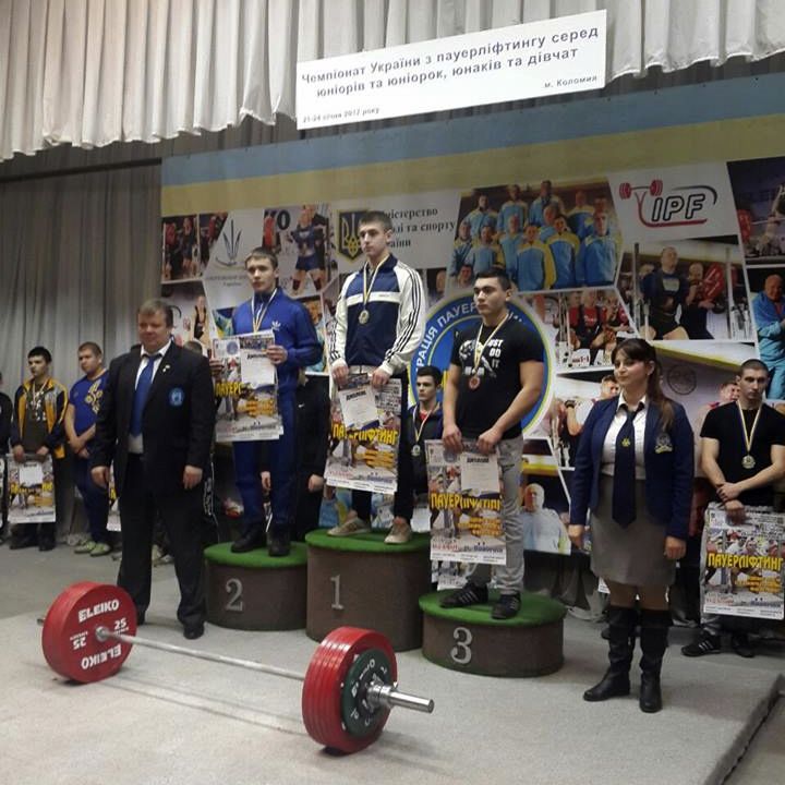 Артем Круглик выиграл чемпионат Украины по пауэрлифтингу среди юниоров