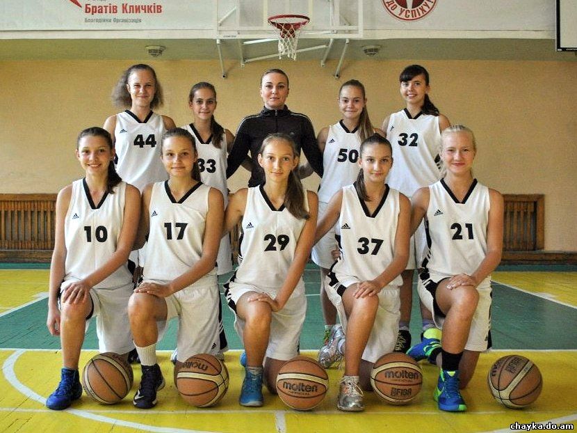 16-летние баскетболистки бердянской ДЮСШ пробились в финал Всеукраинской юношеской баскетбольной лиги
