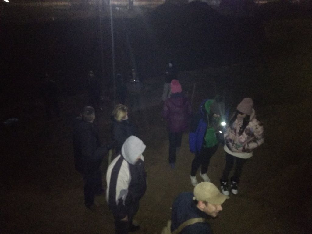 Рятувальна операція: на колекторі бердянці відкопують цуценят