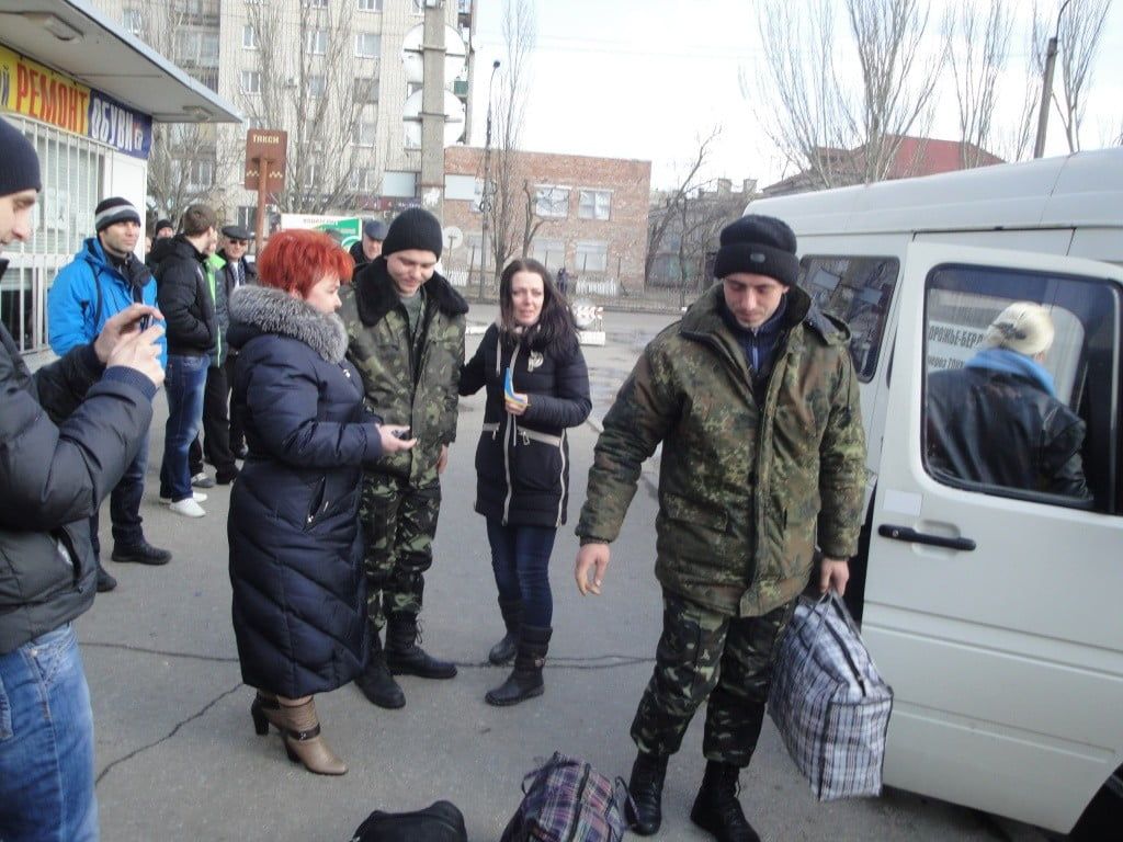 Из зоны АТО в Бердянск вернулись военнослужащие бывшего подразделения Гепард