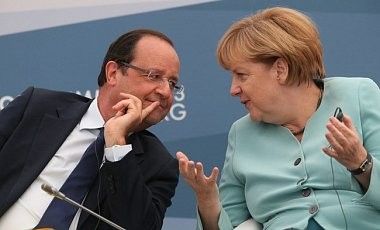 На встрече в Париже Меркель и Олланд обсуждают Украину