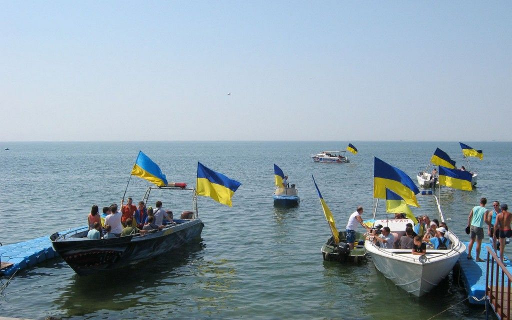 В Бердянске впервые в Украине состоялся Аквамайдан (фото)
