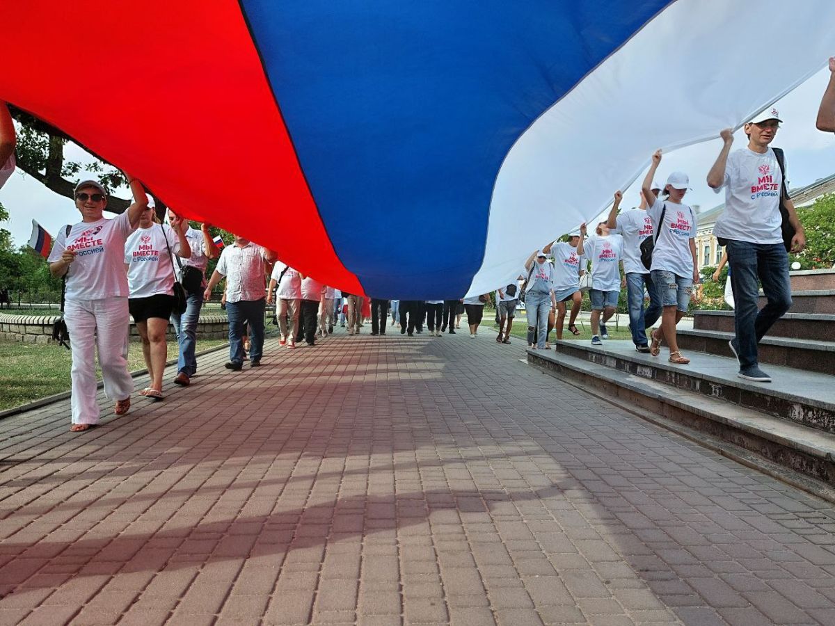 Жінка з Бердянська отримала 12 років в`язниці за марш з триколором "мы вместе с россией"