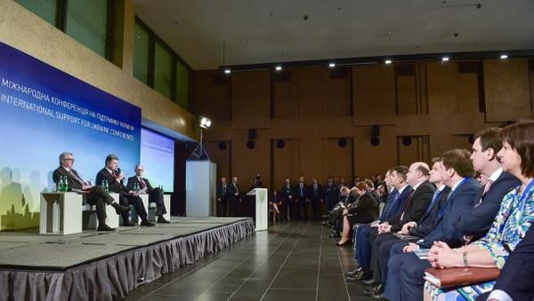 Порошенко выступает за ликвидацию монополий и против реприватизации