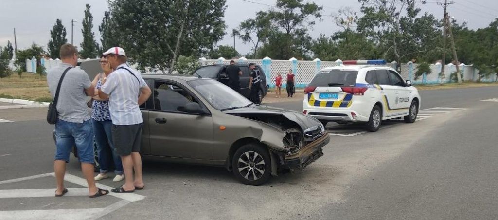 ДТП поблизу Дельфінарію: мотоцикліст не розминувся з авто