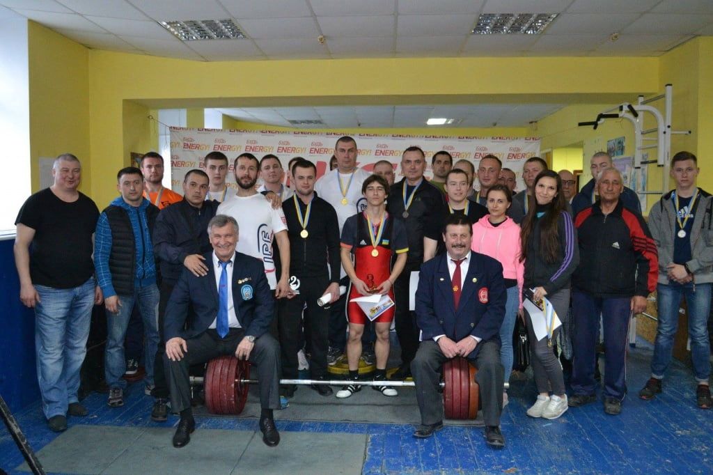 Бердянцы успешно выступили на чемпионате области по пауэрлифтингу и жиму лежа