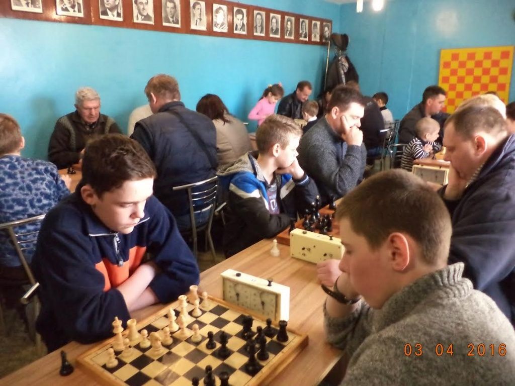 В Бердянске состоялся семейный турнир по шахматам